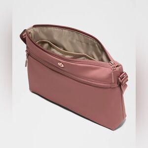 LULULEMON Crossbody bag with Changing Bag NEW